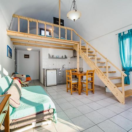 Aroma Azalea Studios & Apartments Камари Экстерьер фото